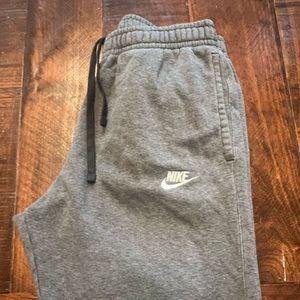 Nike Men’s joggers